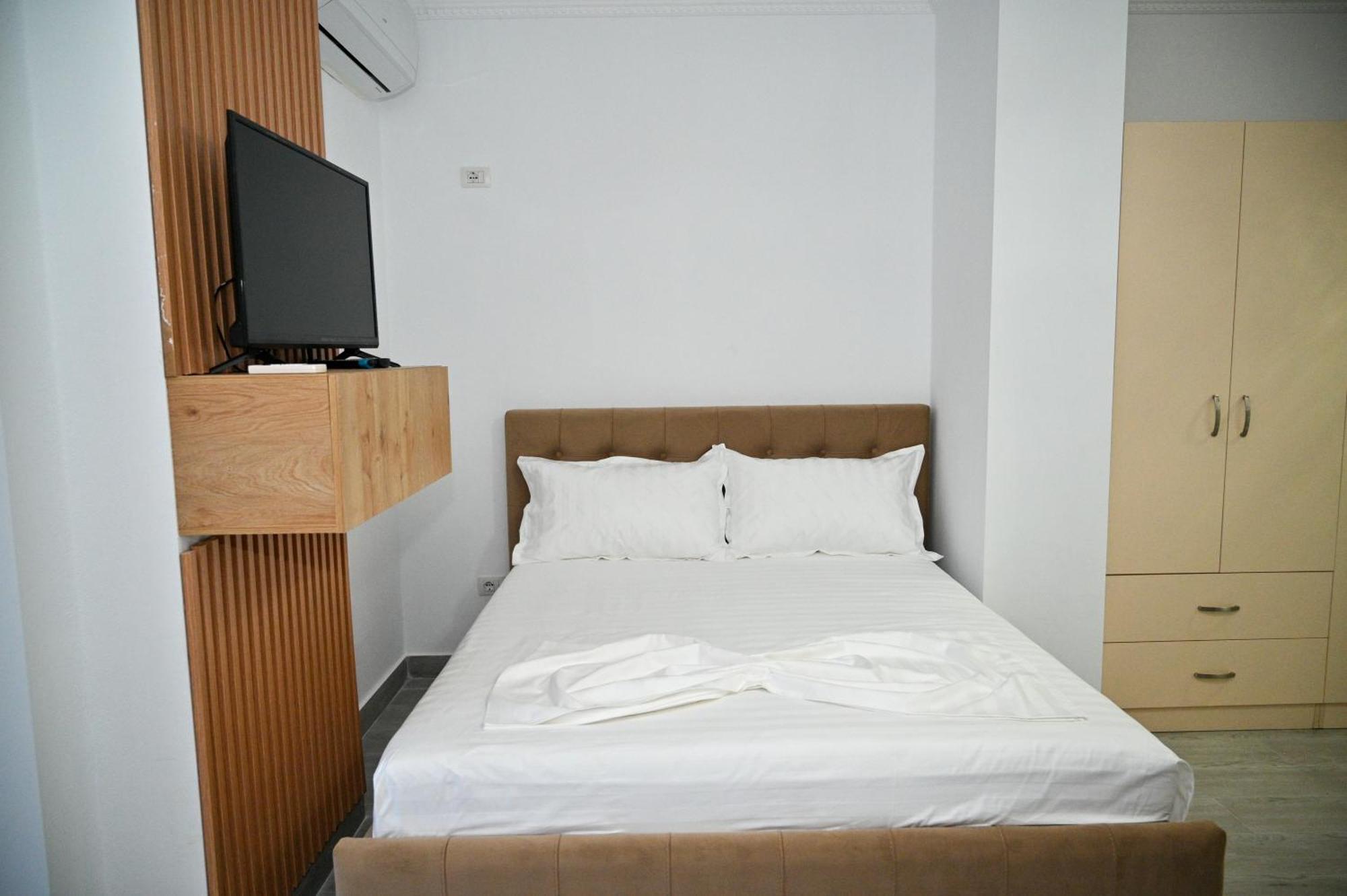 Elite Apartments Durres Bagian luar foto