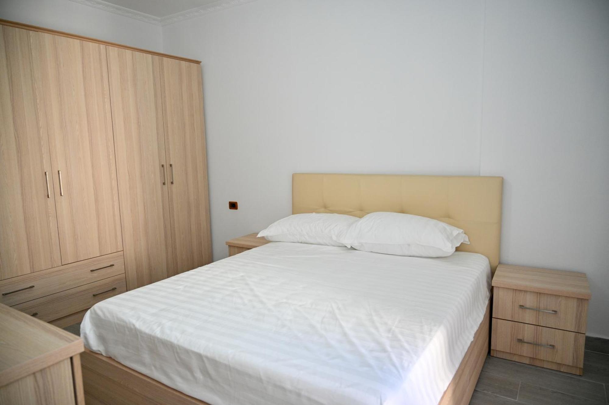 Elite Apartments Durres Bagian luar foto