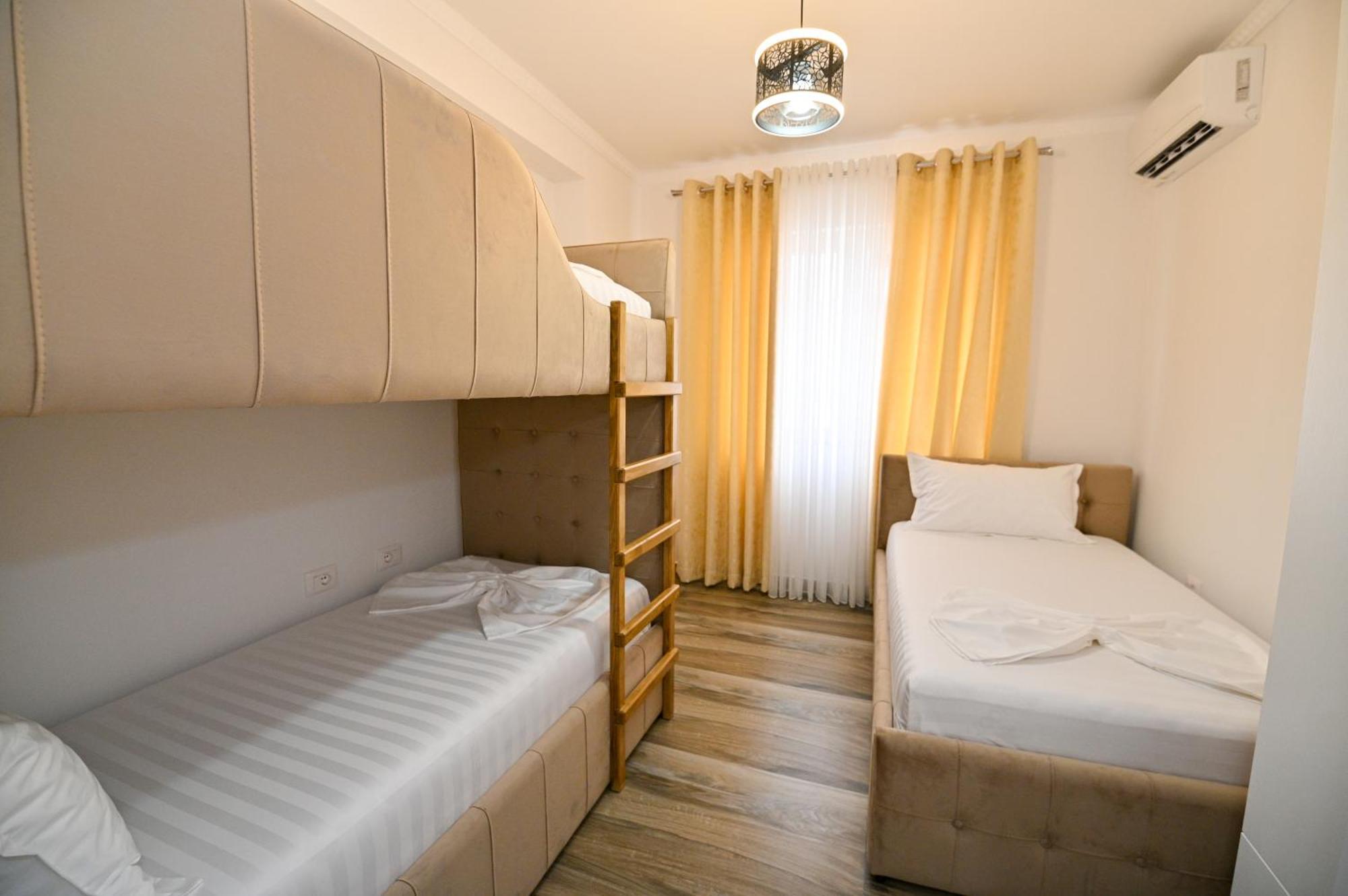 Elite Apartments Durres Bagian luar foto