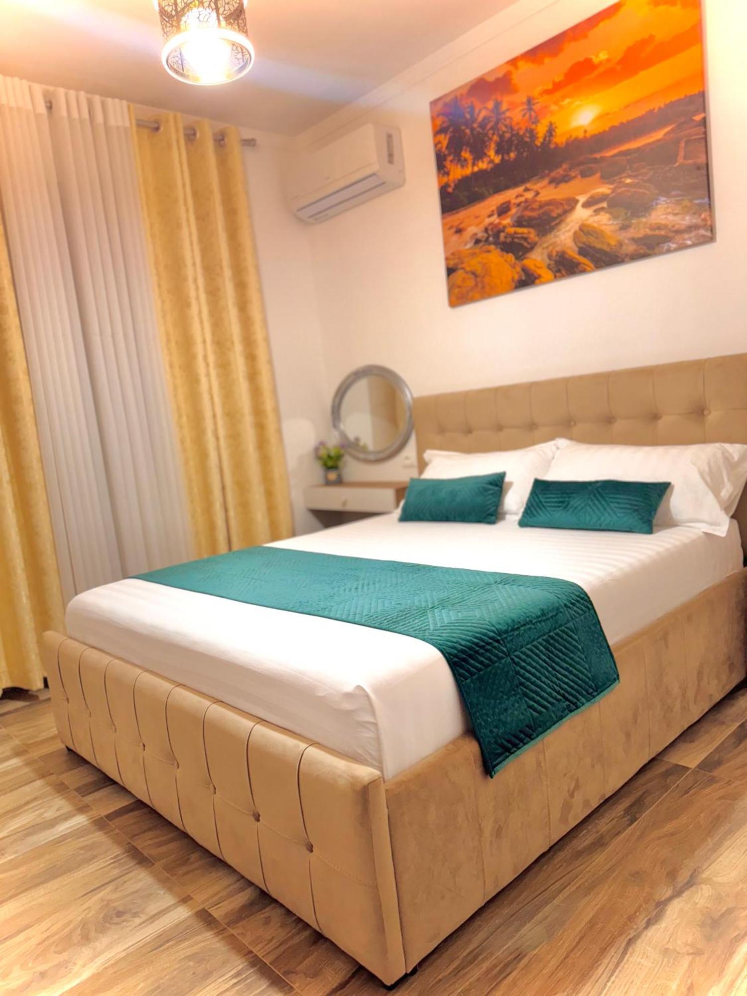 Elite Apartments Durres Bagian luar foto