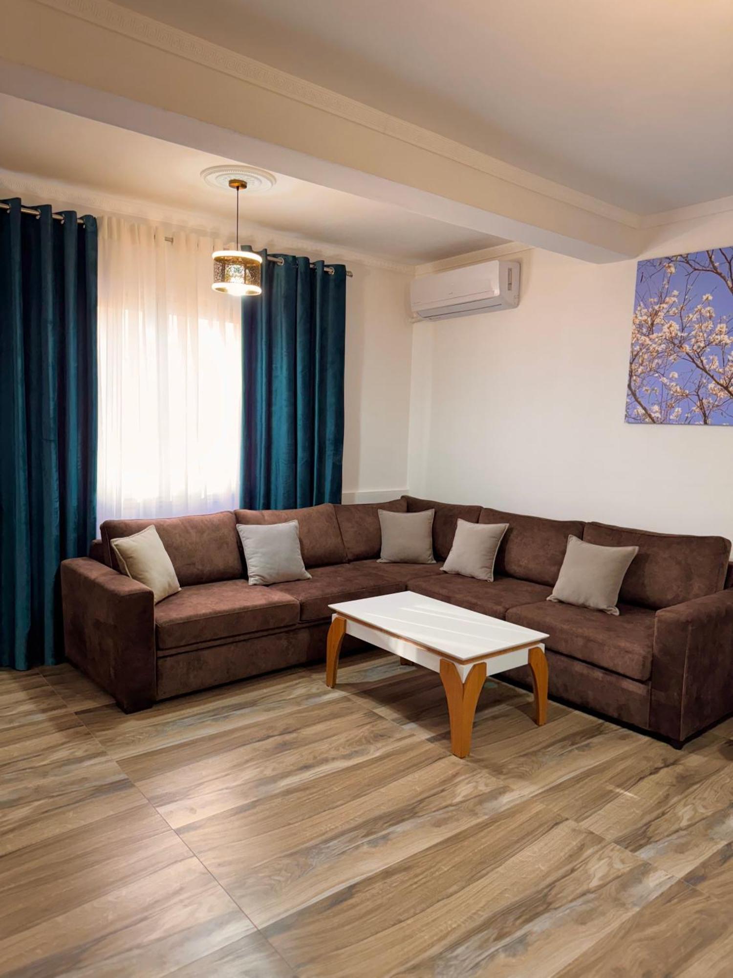 Elite Apartments Durres Bagian luar foto