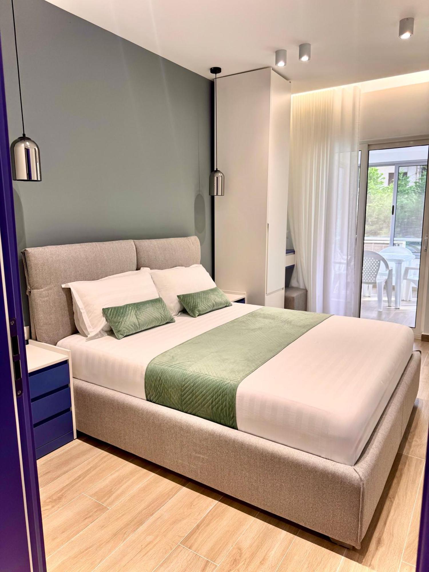 Elite Apartments Durres Bagian luar foto